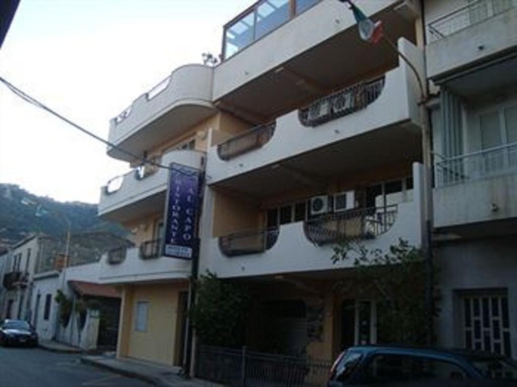 B&B La Grotta SantʼAlessio Siculo Екстериор снимка
